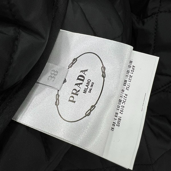 プラダ 軽量Re-Nylon トレンチコート スーパーコピー pup93511